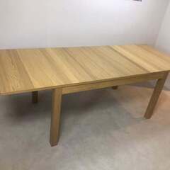 IKEA 拡張可能 ダイニングテーブル + チェア 4脚の画像