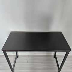 机・デスク・パソコンの画像