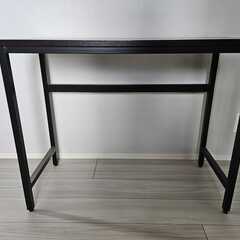 机・デスク・パソコンの画像