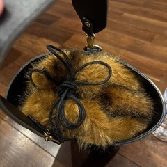 ジーナシス　バケツ型　ファー付きバッグの画像