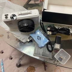 (新商品)SRVR デジタルカメラ 5K 録画 デジカメ 7500 万画素 Wi-Fi 機能 180 度回転ディスプレイの画像