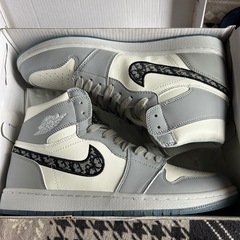 DIORとNIKEコラボの画像