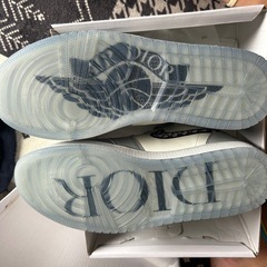 DIORとNIKEコラボの画像