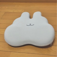 腰痛クッション　うさぎの画像