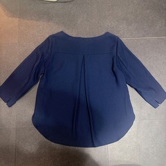 COMME CA ISM シフォンブラウス ネイビー Mサイズの画像