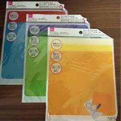 手芸用品まとめてセット（ダイソー フェルト・刺繍糸・ボタン）の画像