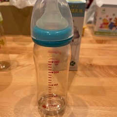 哺乳びんの画像