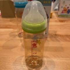 哺乳びんの画像