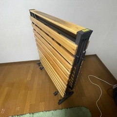 折りたたみスノコベッドの画像