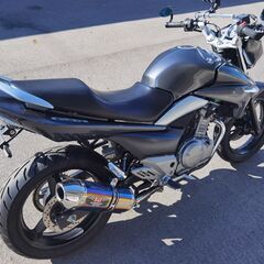 スズキ　GSR250　1.7万KM　減算歴なし　綺麗 　ヨシムラ　タイヤ走行少　愛知発　発送、直接引取可能　書類完備　詳細写真、始動動画ありの画像