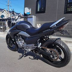 スズキ　GSR250　1.7万KM　減算歴なし　綺麗 　ヨシムラ　タイヤ走行少　愛知発　発送、直接引取可能　書類完備　詳細写真、始動動画ありの画像