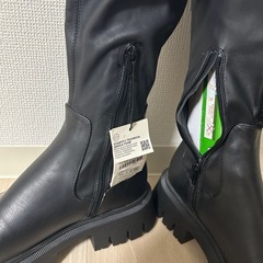 【新品】ZARAブラックニーハイブーツ サイズ39の画像