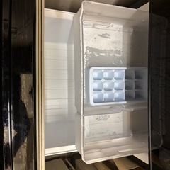 MITSUBISHI 冷蔵庫　
ブラックの画像