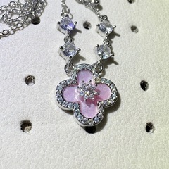 刻印あり ピンク系 四葉 ネックレスの画像