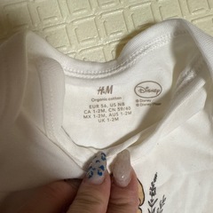 花柄ベビー肌着 ロンパース50-60cm 2枚セット＆H&Mプーさんの画像