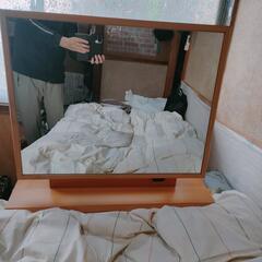 鏡（コンセント付き）の画像