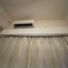 ブロック シール おしゃれ カーテンレールカバーにもの画像