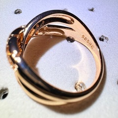 ピンクゴールドカラー 刻印あり 石付き リングの画像