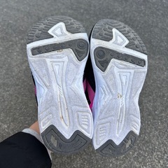 女の子スニーカーの画像