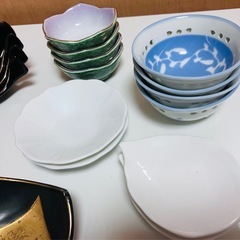 ミニ器、皿色々の画像