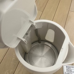 1.0L電気ケトルの画像