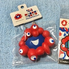 ミャクミャクやわらかマスコット & サンリオコラボ アパレルステッカー ハンギョドンの画像