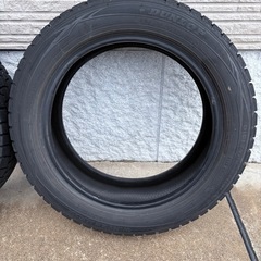 スノータイヤ2本の画像