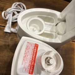 アイリスオーヤマ　アロマも入れれる卓上加湿器の画像