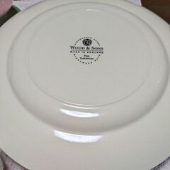 コーヒーカップ、皿などの画像