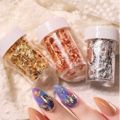 ゴールドカチューシャと金箔のセットの画像