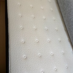 ダブルベットマットレス付きの画像