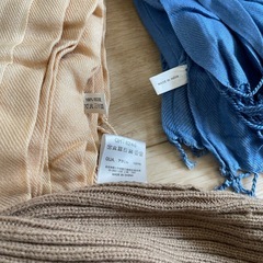 冬グッズ⭐︎ストールとニット帽の画像