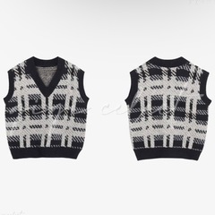 チェック ニットベストの画像