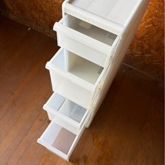 K2104 スリムストッカー 4段 
隙間収納の画像