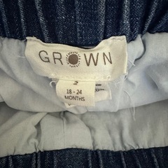 GROWNの画像