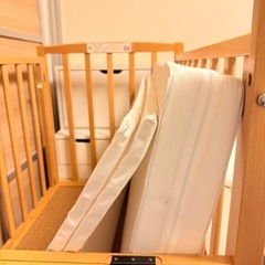 ベビーベッド+マットレス
の画像