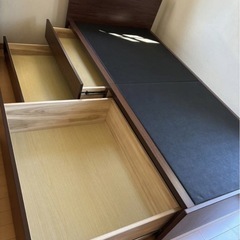 シングルベッド ベット
フレームの画像