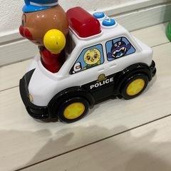 アンパンマン パトカーの画像