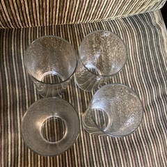 大きめグラス   透明 4個　の画像