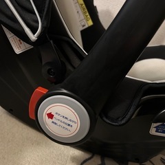 取引決定してますママズキャリー　新生児　チャイルドシート【美品】の画像