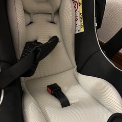 取引決定してますママズキャリー　新生児　チャイルドシート【美品】の画像