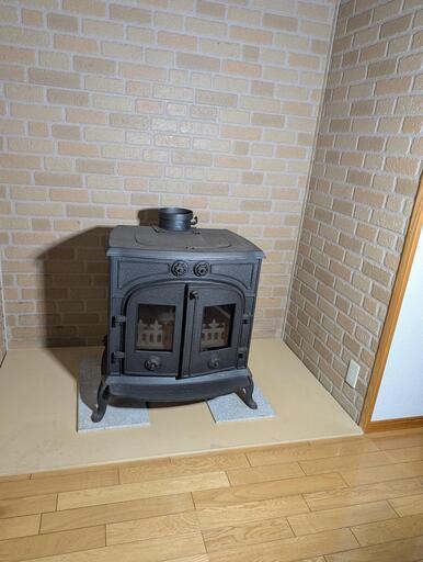 鋳鉄製 薪ストーブ　アンティーク アンティーク調 鋳鉄製 薪ストーブ [調理・暖房OK] アンティーク調