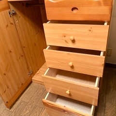 🌟美しい木目チェスト🪵＋扉付きハンガーラック✨5段大容量収納🗄️子供部屋👶サンルーム🌞リビング🛋玄関🎀どこでも大活躍💖2000円超お得🎁の画像