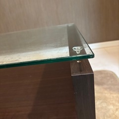 ガラステーブルの画像