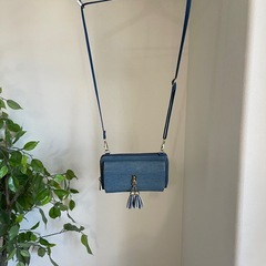 CLOSSHI⭐︎ デニム フリンジ  財布　ショルダーストラップの画像