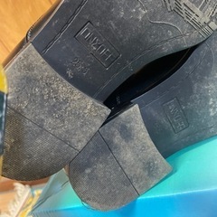 ビジネスシューズ　革靴　合皮　防水使用の画像