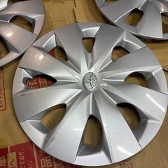 新車外し トヨタ純正14インチホイールキャップの画像