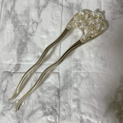 桜かんざし　着物　ゴールドの画像