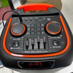 ワイヤレススピーカー　カラオケマイク2本付きの画像