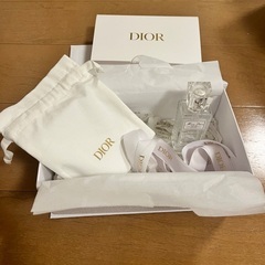Dior 空ボトル ＋ ギフトボックス ＋ ミニポーチの画像